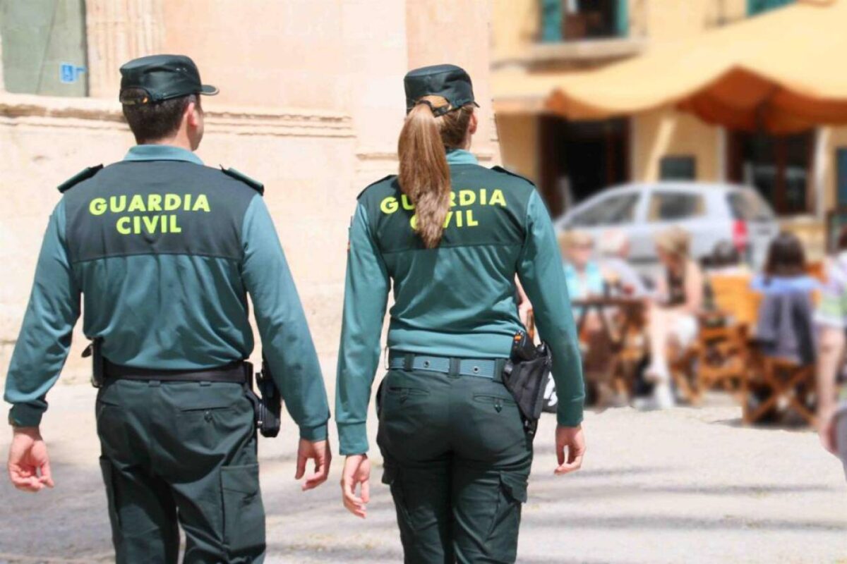Especialidades Guardia Civil - Formación para opositores de Policía Nacional y Guardia Civil | Academia Centro 6 Academia Centro en Alicante, formación para oposiciones de Policía Nacional y Guardia Civil, acceso físico y temario para preparación